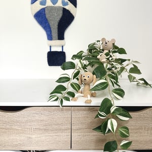 Tuftet luftballon - Håndlavet vægkunst i 100% uld. – produktbillede