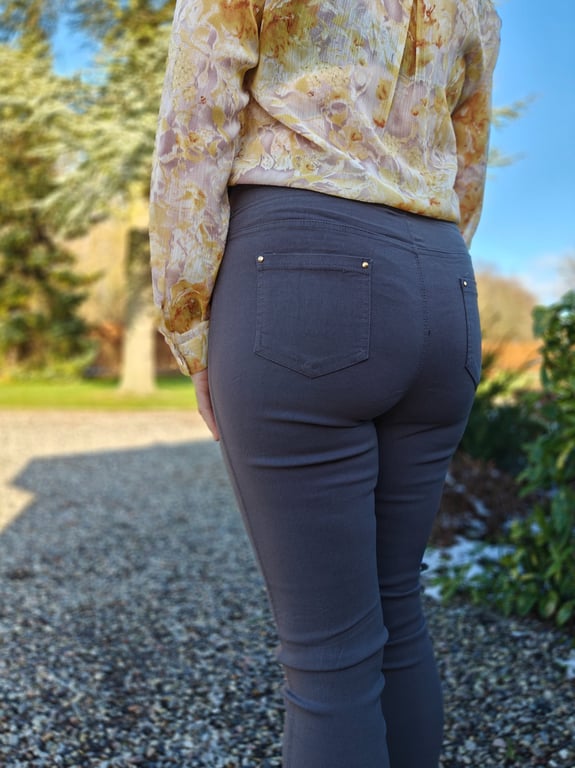 Christelle Buks Grå billede 3