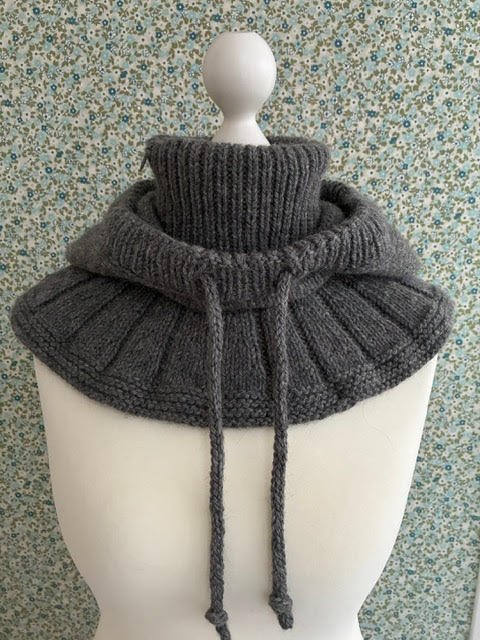 Digital opskrift: Loving Lissi - Hooded Cowl (halsedisse med hætte)