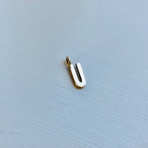 Bogstavvedhæng i guld (3)