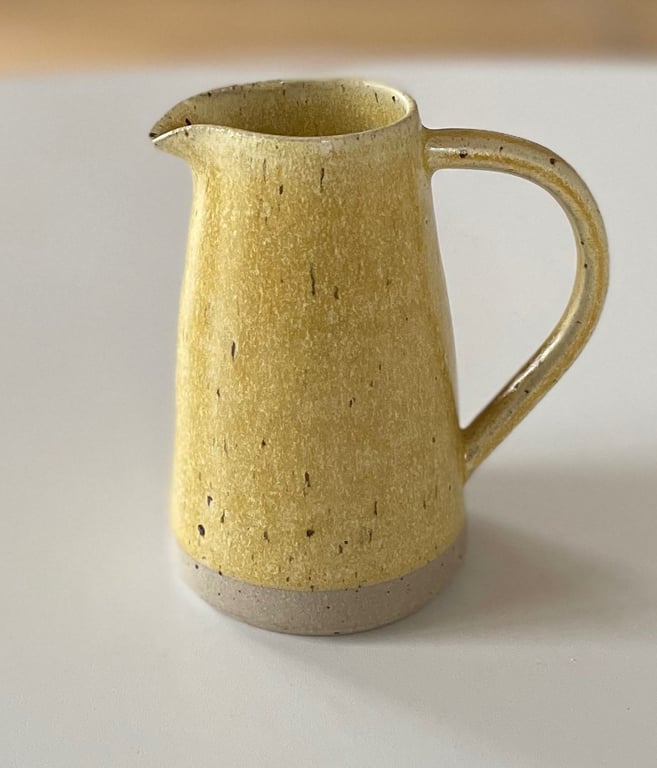 Mælkekande m/hank, hørgul - 3 dl