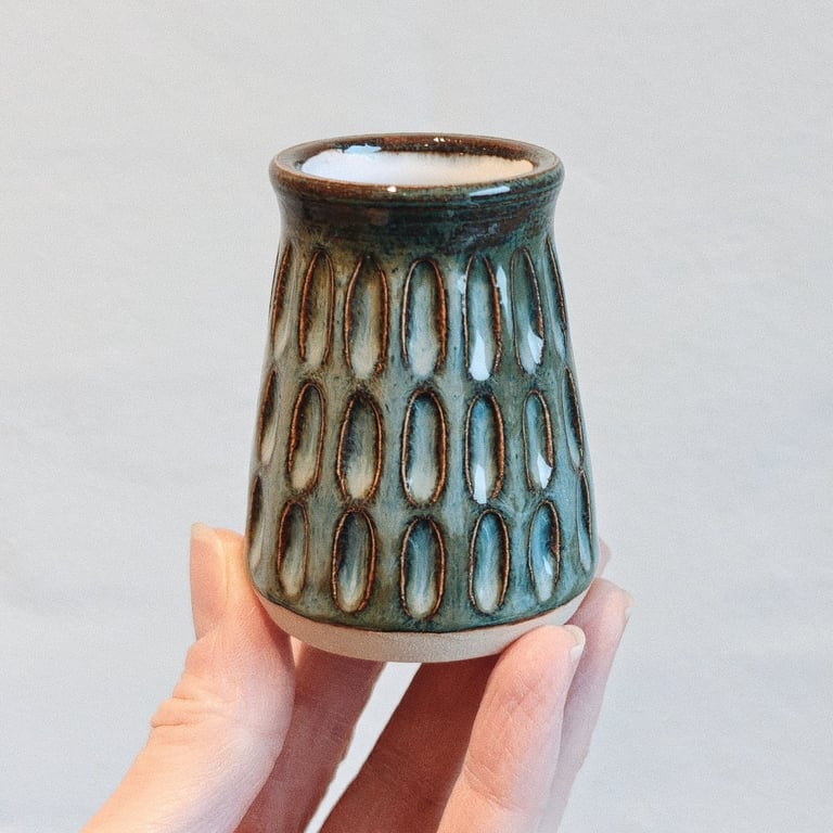 VASE LILLE HAV CARVED