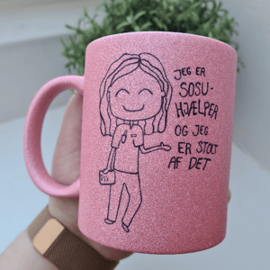 Krus: Jeg er SOSU-hjælper og jeg er stolt af det Pink Glimmer – produktbillede