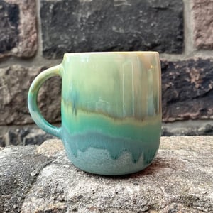 Hånddrejet kop/krus med hank – produktbillede