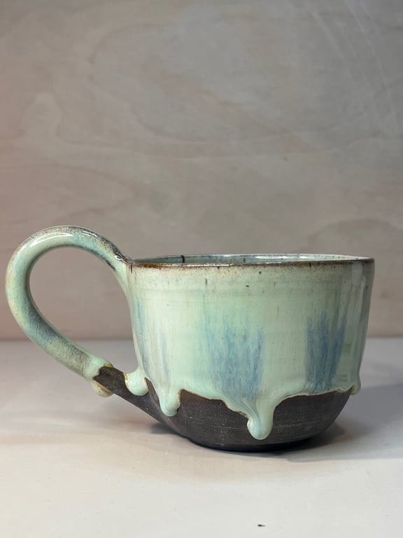 Kop med løbe hjerter. 280 ml. H: 7 cm billede 2