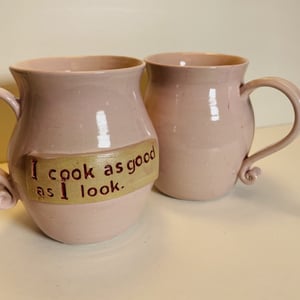 Krus med tekst - I Cook as I look – produktbillede