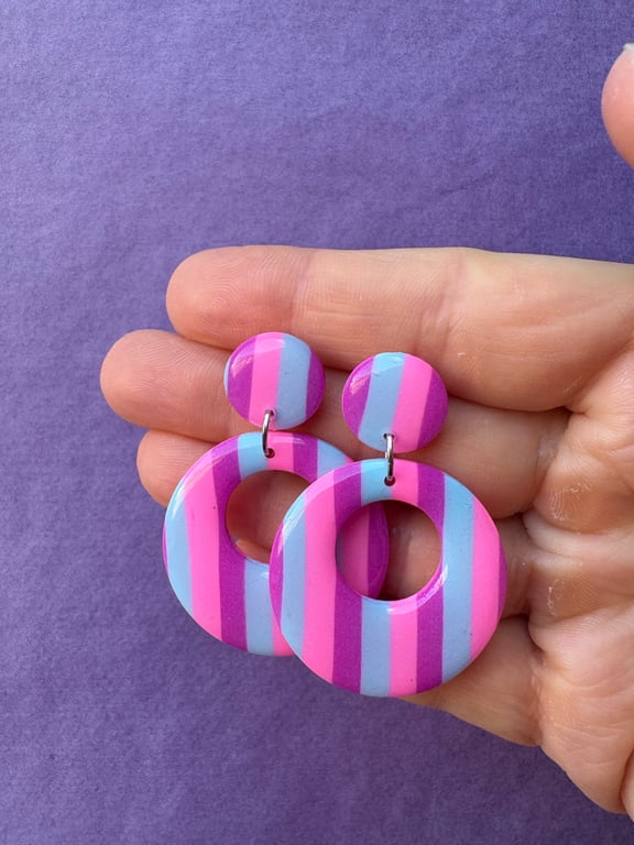 Pink/blå/lilla ørehængere