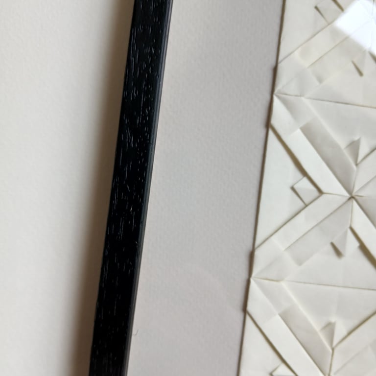 A4 foldet papirværk, perlegrå, indrammet billede 3