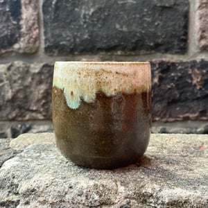 Hånddrejet kop – produktbillede