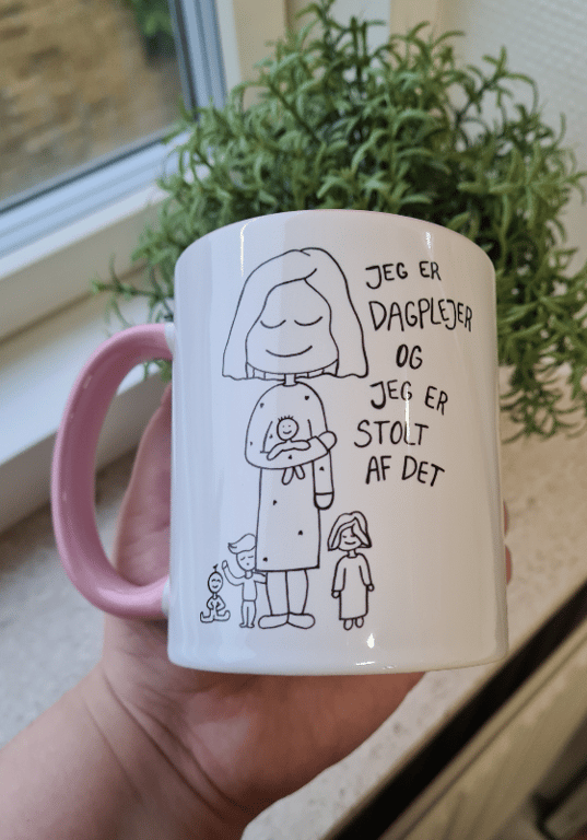 Krus: Jeg er dagplejer og jeg er stolt af det Rosa