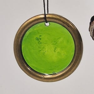 Grønt vindues pynt - ø 3,5 cm – produktbillede