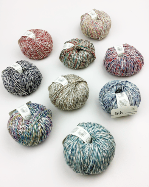 Kit: Bluse med løftede masker i flamé garnet Iris