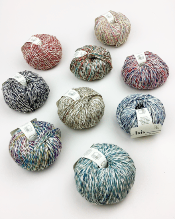 Kit: Bluse med løftede masker i flamé garnet Iris billede 2