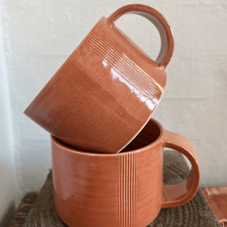 Kop med hank, mørk rosa