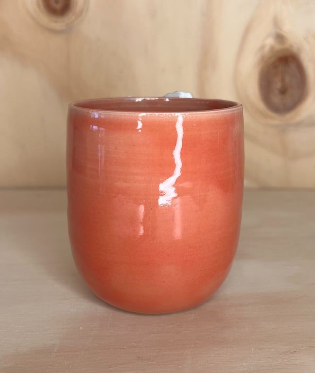 Kop med stor blomst billede 3