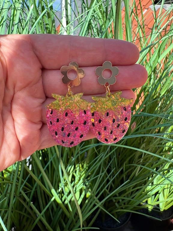 Smukke lyserøde jordbær