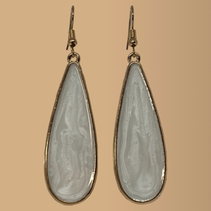 Hvide øreringe  – produktbillede