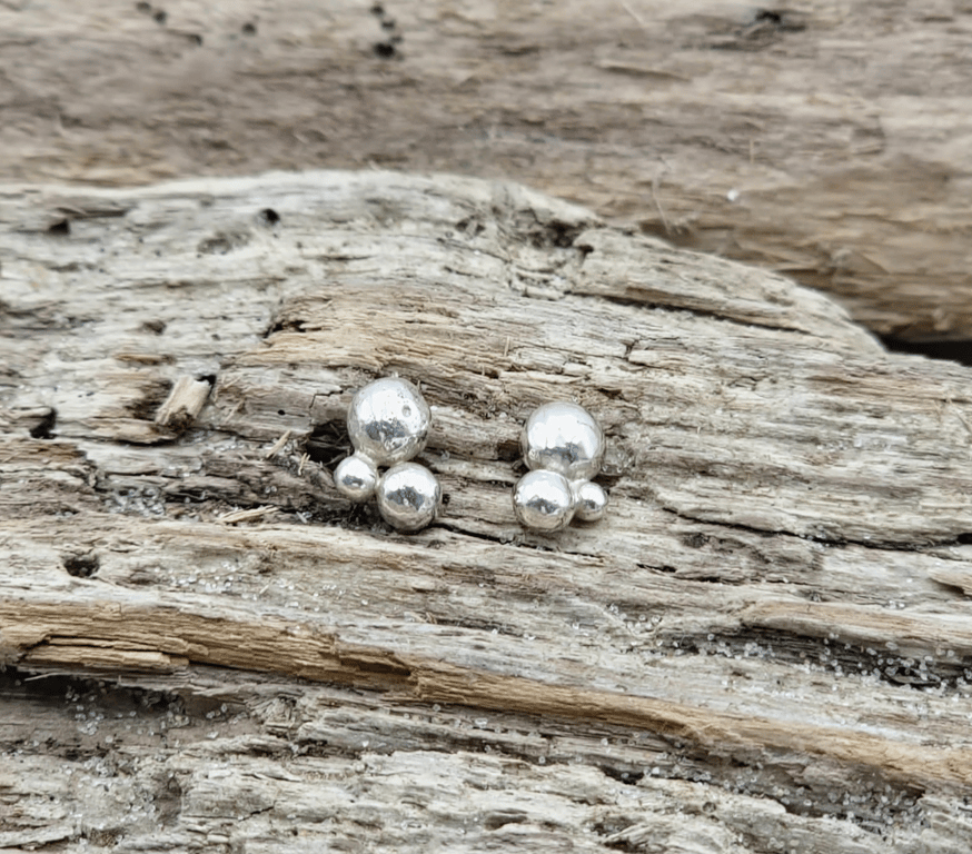 Unika kugle ørestikker.