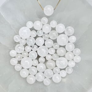 Bjergkrystal- vedhæng – produktbillede