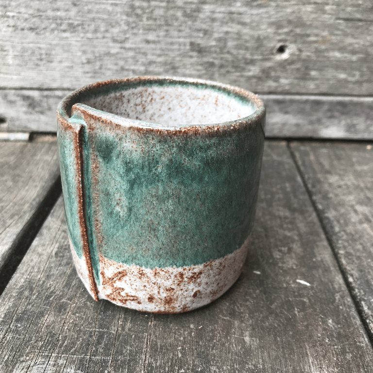 Kop med overlap, hvid/grøn