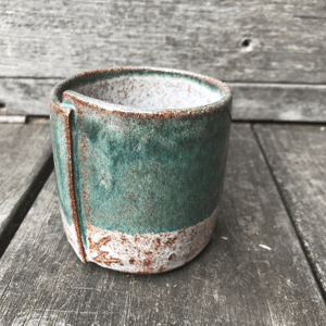 Kop med overlap, hvid/grøn – produktbillede