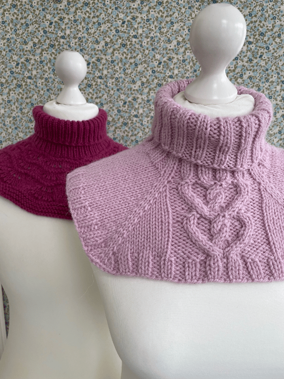 Printet opskrift: Hjertet på rette sted 2023 - halsedisse (voksen)