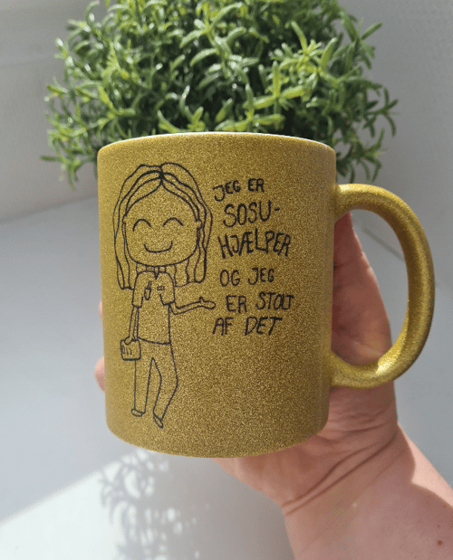 Krus: Jeg er SOSU-hjælper og jeg er stolt af det Guld Glimmer