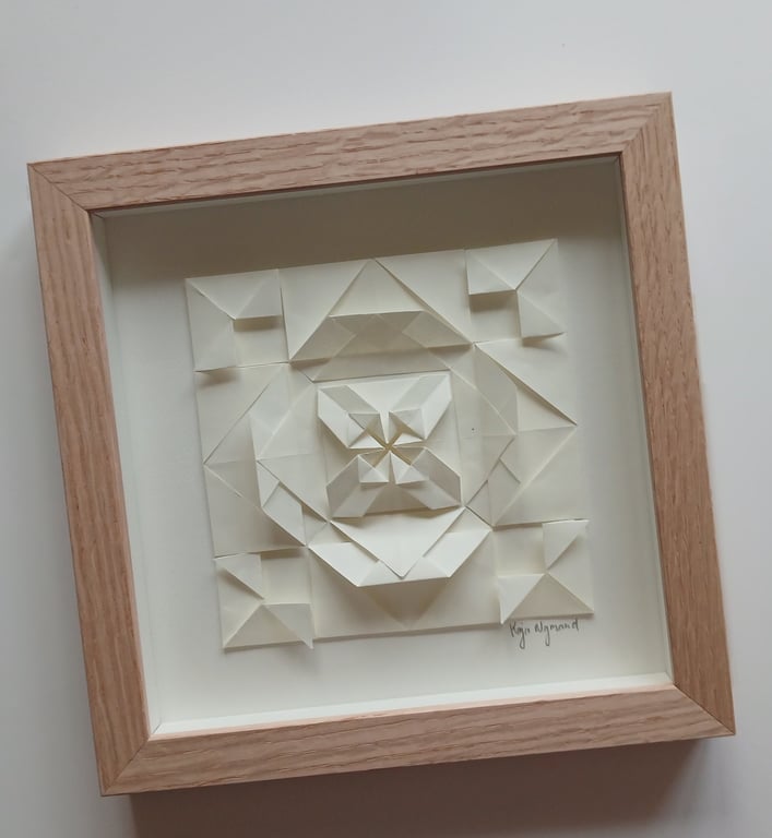 20x20cm foldet værk, naturhvid, indrammet  (2)