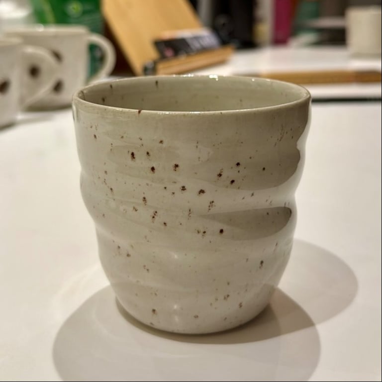 Spiralkrus råhvid med nister #1