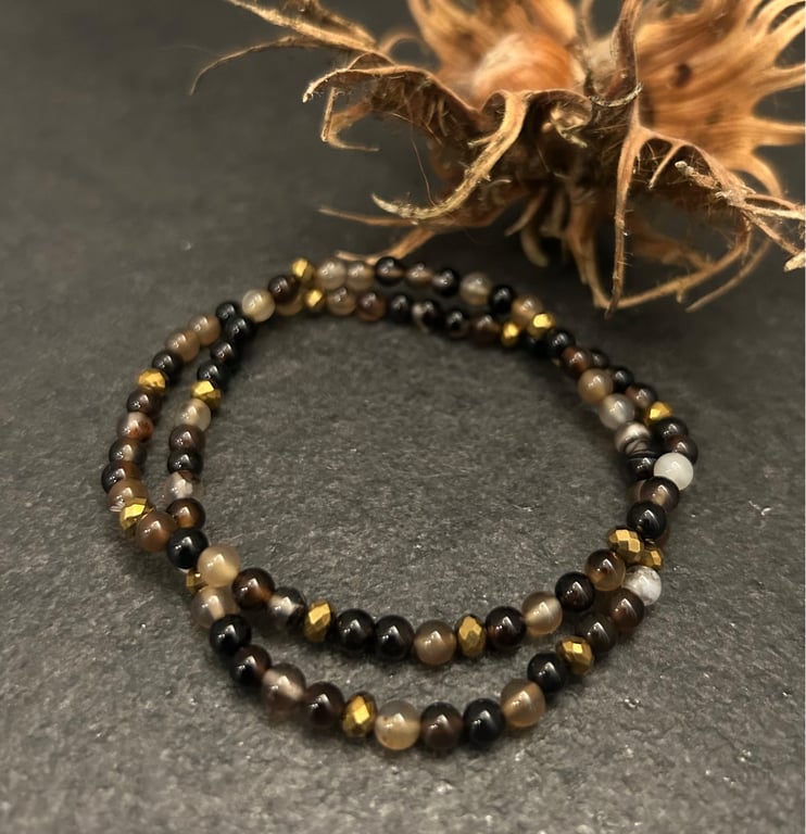 Armbånd af glasperler (brun) 