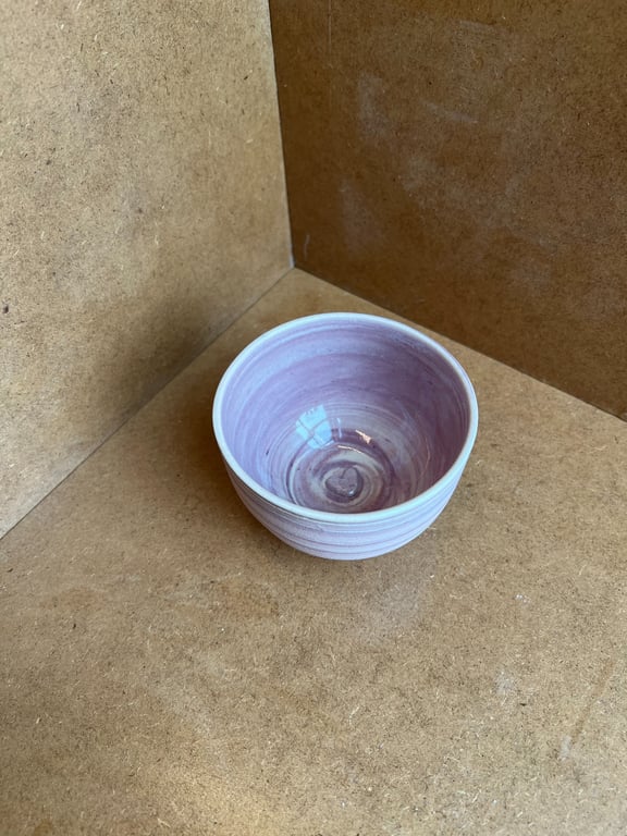 Swirly kop i indfarvet ler billede 2