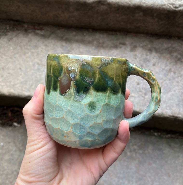 Facetskåret kop med hank