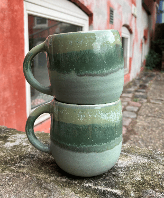 Hånddrejet kop med hank  billede 2