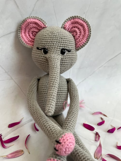 Ellen Elefant