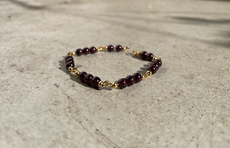 Rød Almandin Granat Royal Golden - Kvalitet AAAA