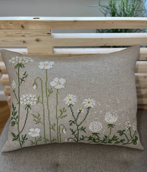 Wild on purpose pillow 2045-1 ca. 40 x 56 cm.