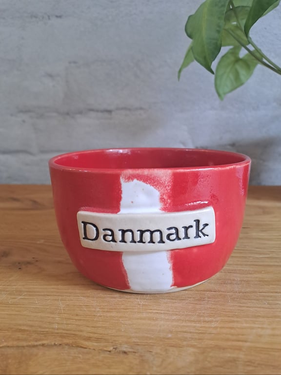 Danmarksskålen er 12 cm i diameter og 7 cm høj