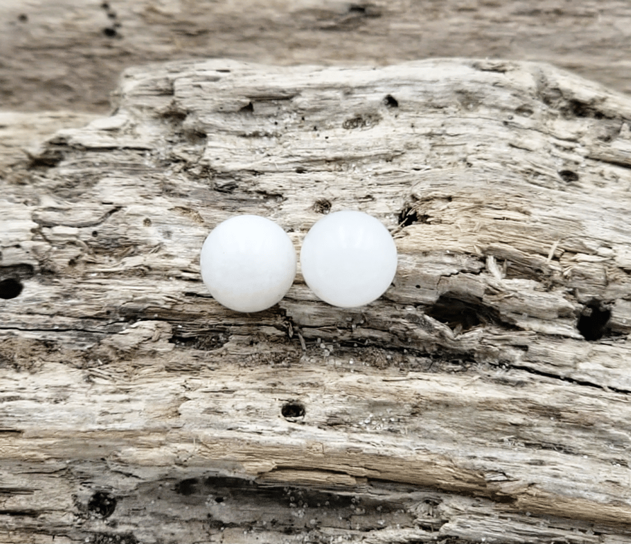 Hvide agat ørestikker.