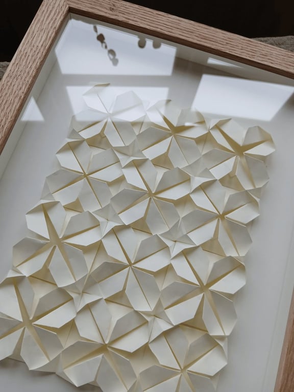 a4, Foldet papirværk, naturhvid, Indrammet billede 5