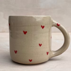 Hjerte krus. 320 ml. H: 8,5 cm – produktbillede