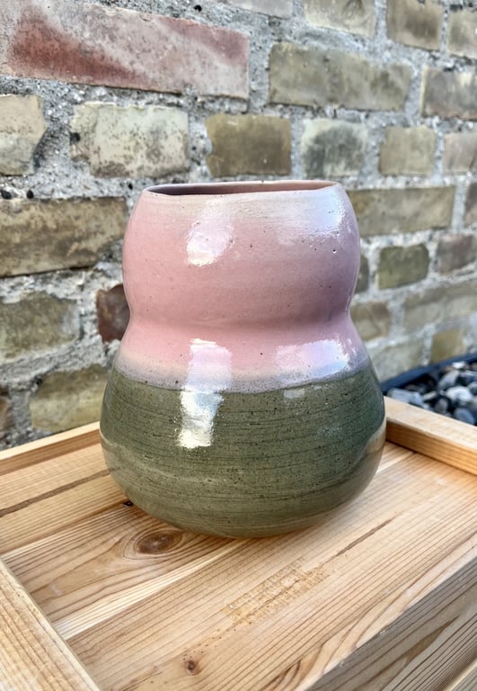 Pink/grey vase