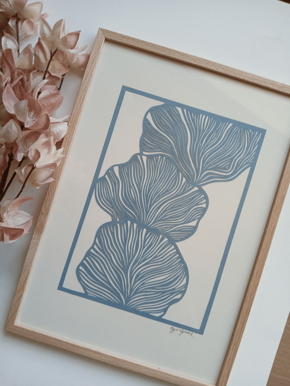 A3 Papercut, støvet blå. Indrammet  (3)