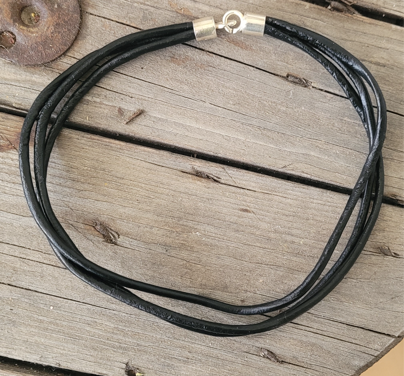  Lædersnor x 3 - 40 cm.