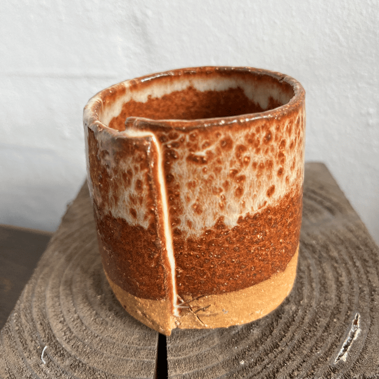 Kop med overlap, gylden