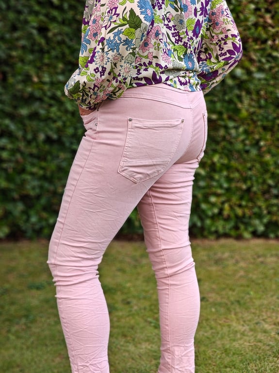 Pinky Jeans