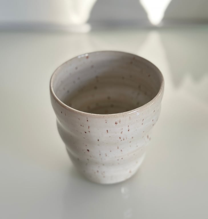 Spiralkrus råhvid med nister