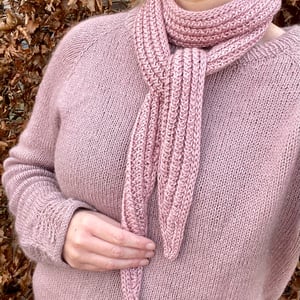 Elise Scarf strikkeopskrift – produktbillede