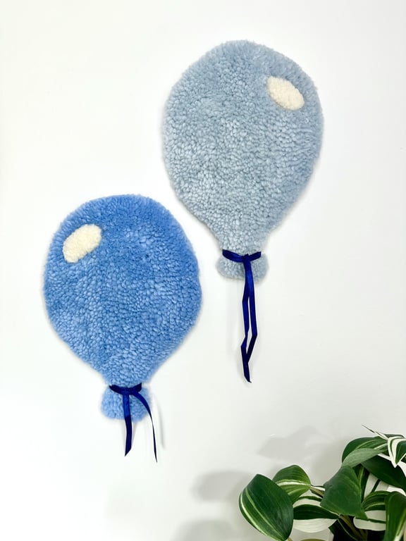 Tuftet farverig ballon (lille) - Håndlavet vægkunst i 100% uld. billede 5