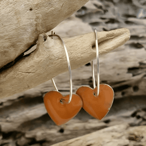 Emalje hjerter - små varm orange. – produktbillede