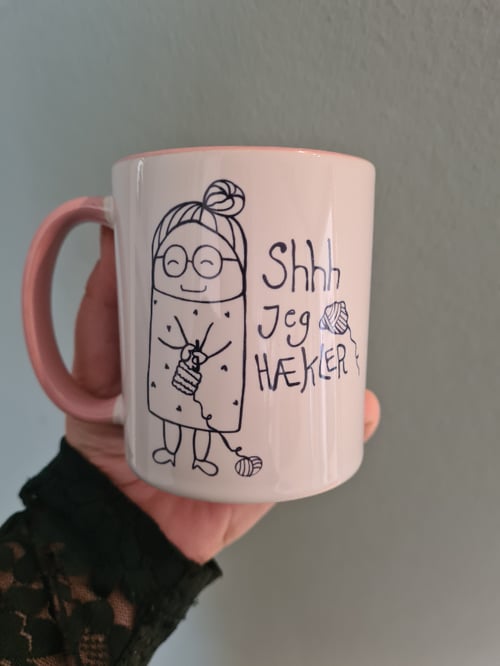 Krus: shhh jeg hækler Rosa (2)